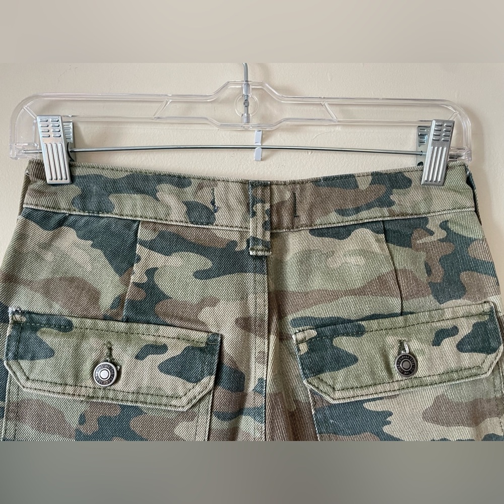 Free People NWOT Remy Camo High Waisted Wide Leg Cropeped Jeans Size 25 - Picture 9 of 10